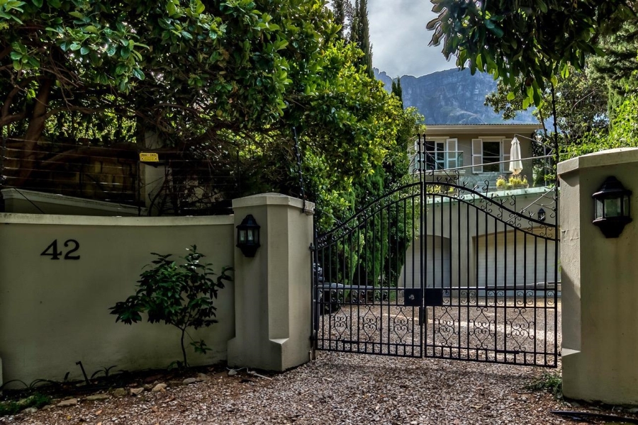 3 Bedroom Property for Sale in Newlands Western Cape